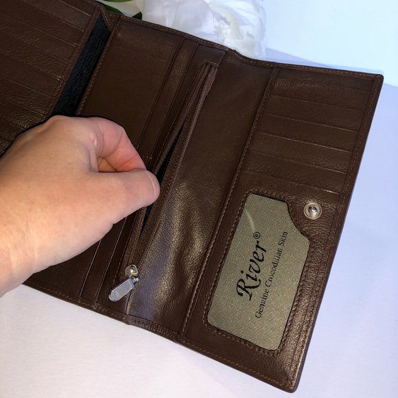 River genuine ๐ skin wallet - Picture 13 of 17